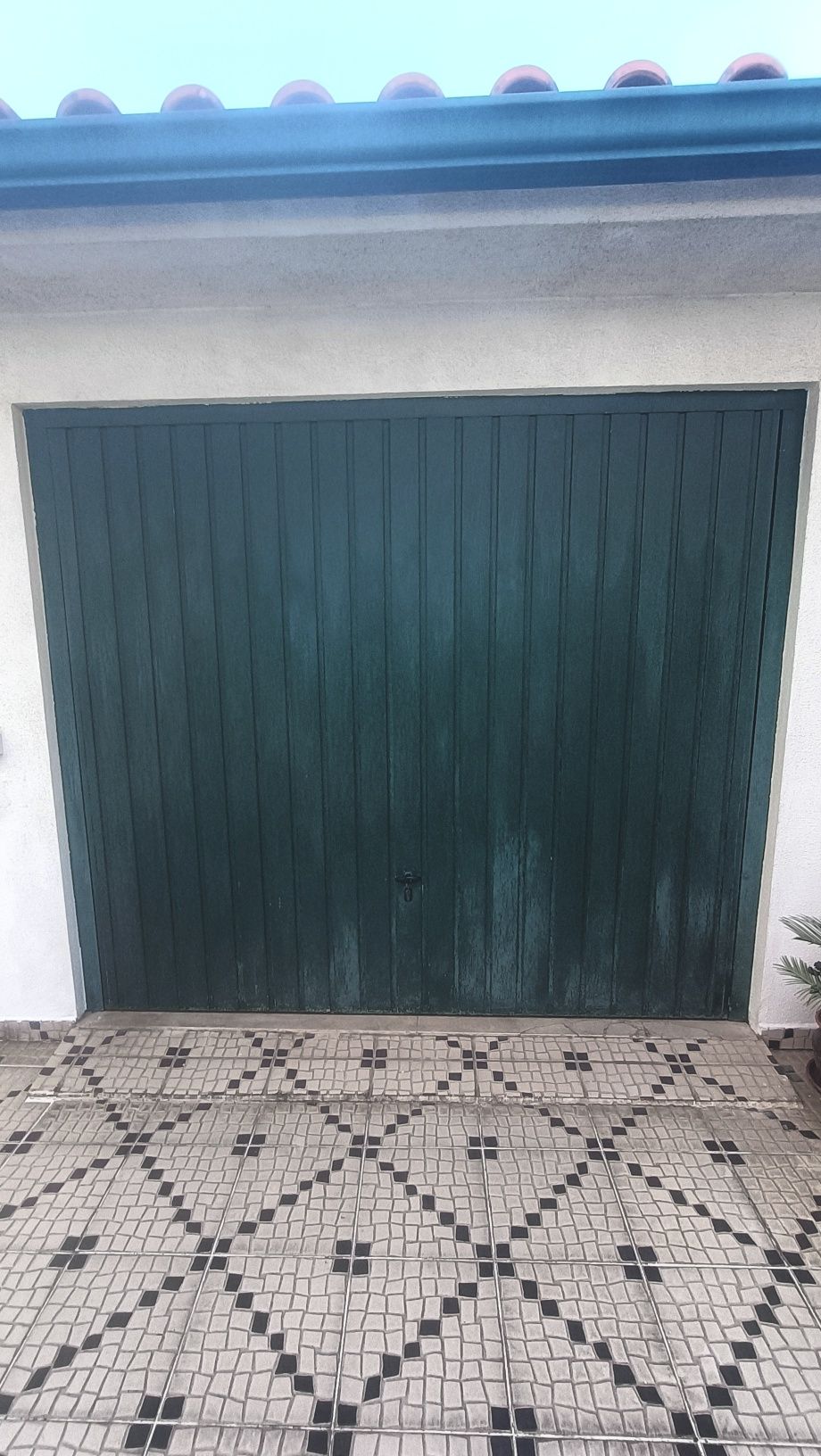 Portão de Garagem em perfeitas condições.