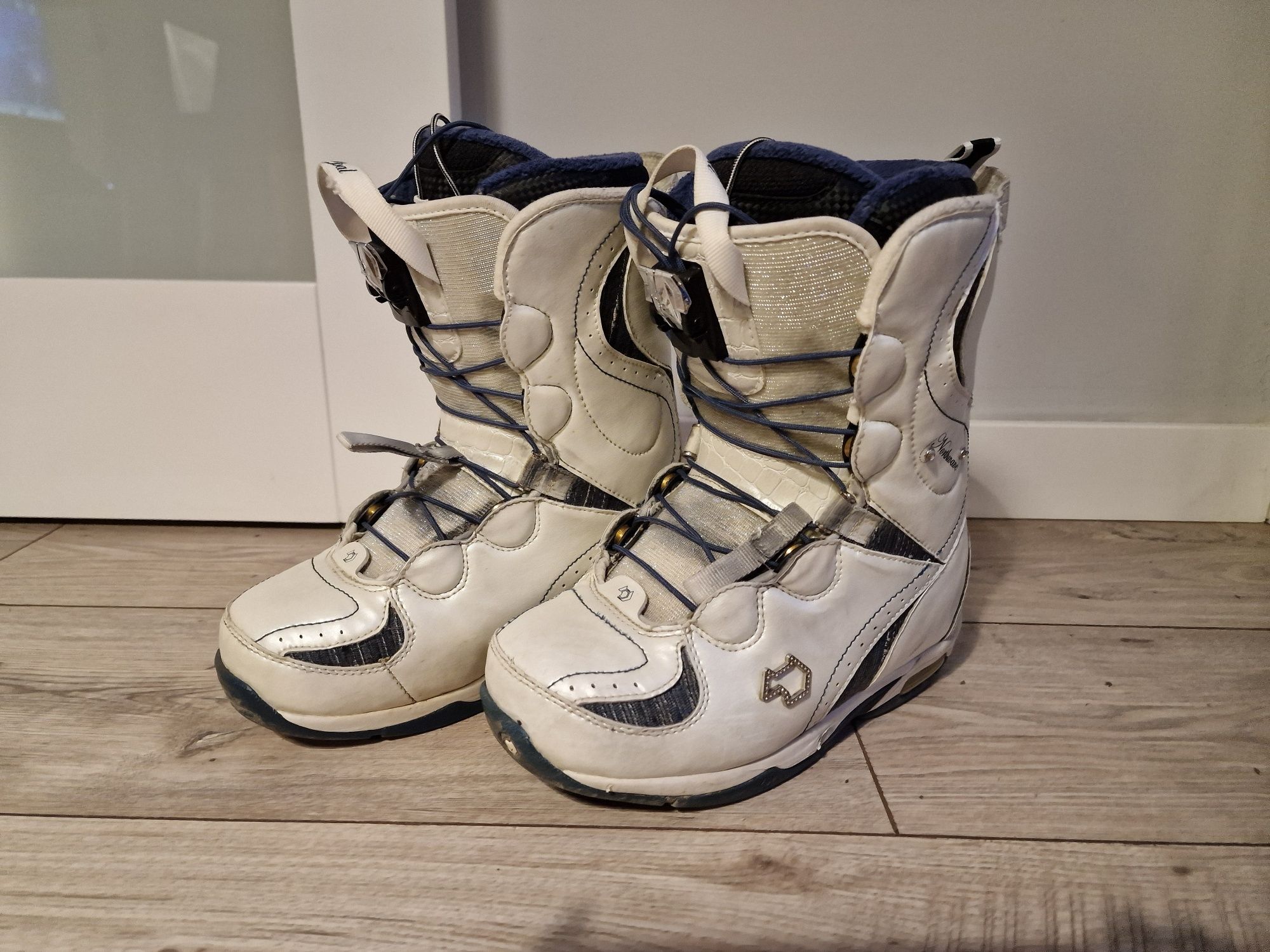 Buty snowboardowe Northwave Opal r. 38