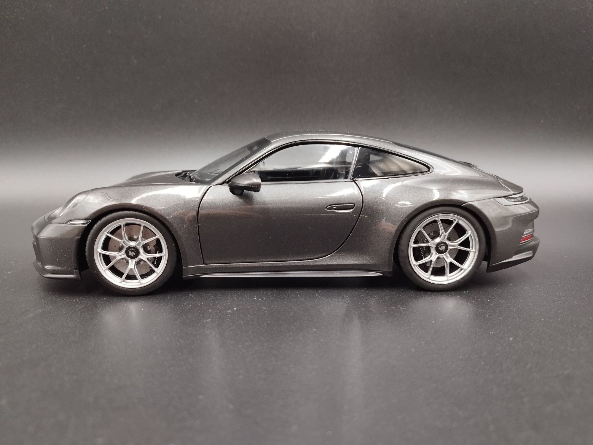 1:18 Norev 2021 Porsche 911 GT3 Grey Metalic model