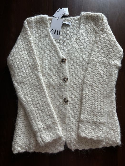 Трикотажний светр Zara S та М