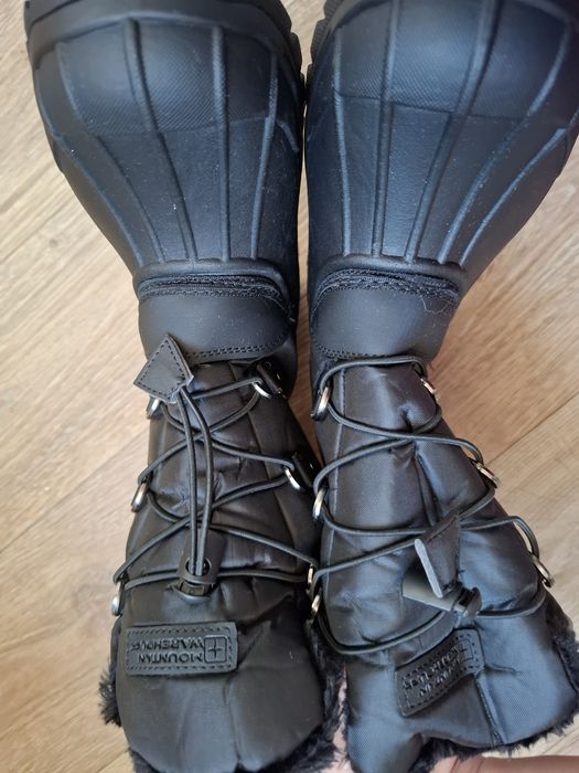 Чоботи. Mountain Warehouse. Зимові. Теплі. Розмір 35.
