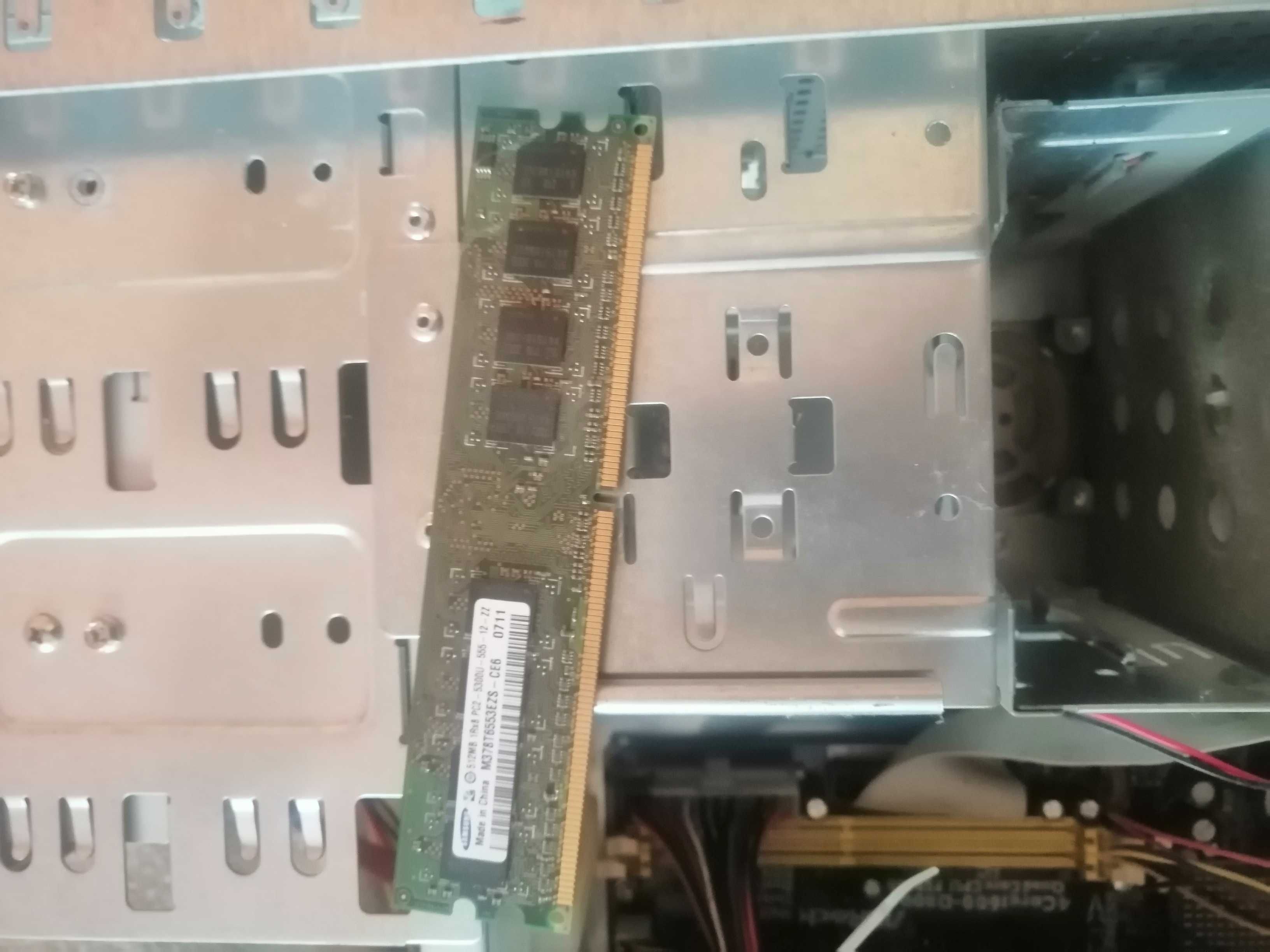 komputer stacjonarny fujitsu siemens