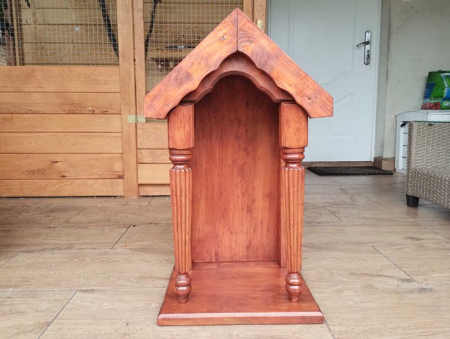 kapliczka wys 67cm na figurę 50cm