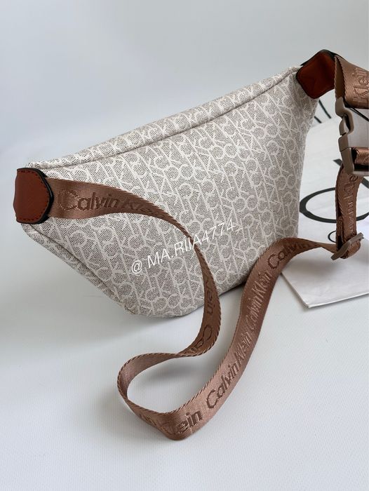 Бананка Calvin Klein