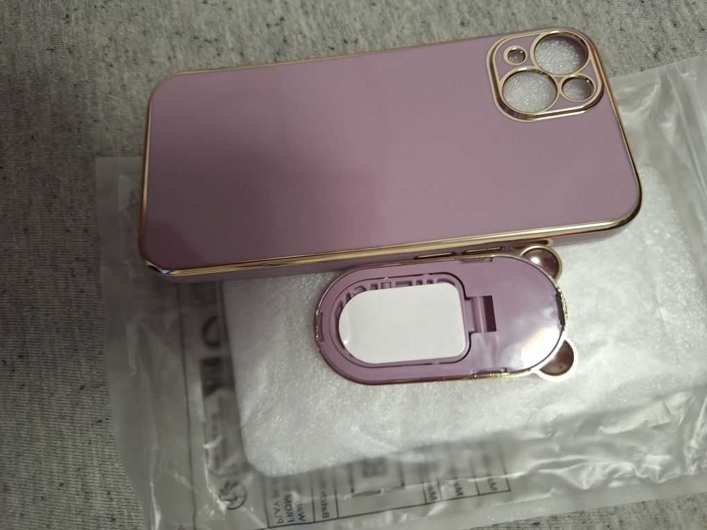 Nowe  etui  do iPhone 13 .