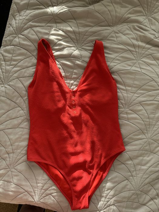 Купальник жіночий суцільний