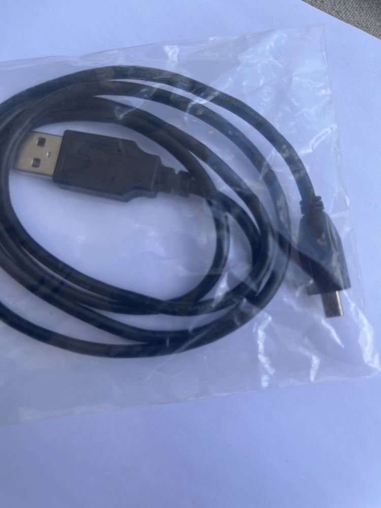 USB cable AWM 2725.