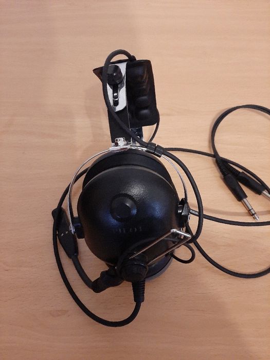 Conjunto Piloto ( Mala, Headsets e prancheta)