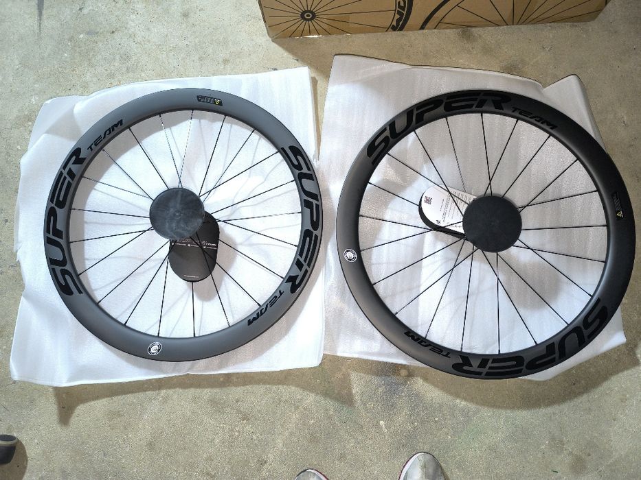 Rodas carbono estrada novas