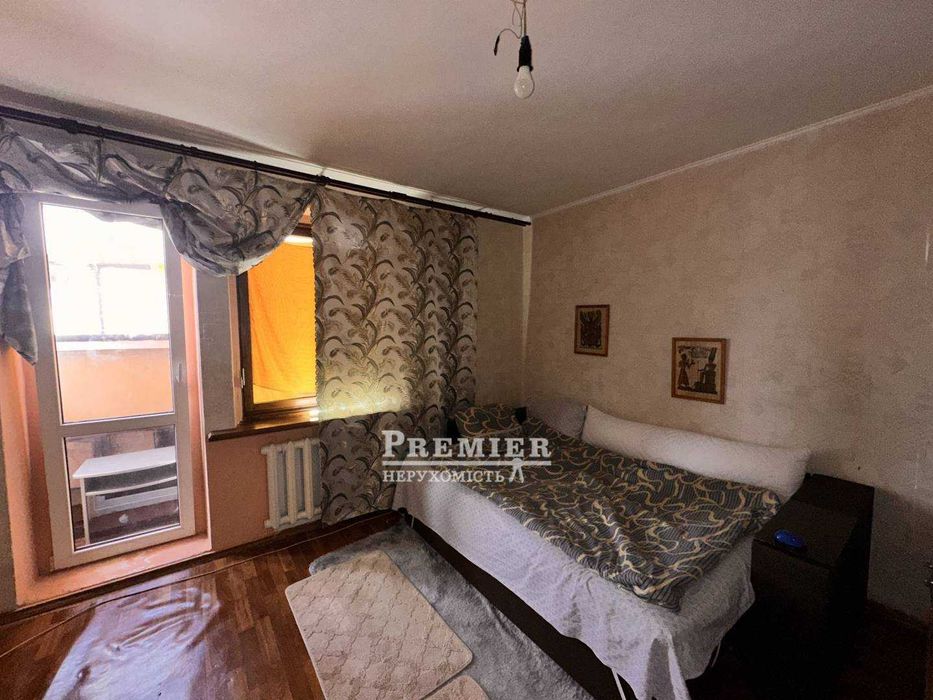 Продам квартиру на Бочарова/В.Великого з ремонтом