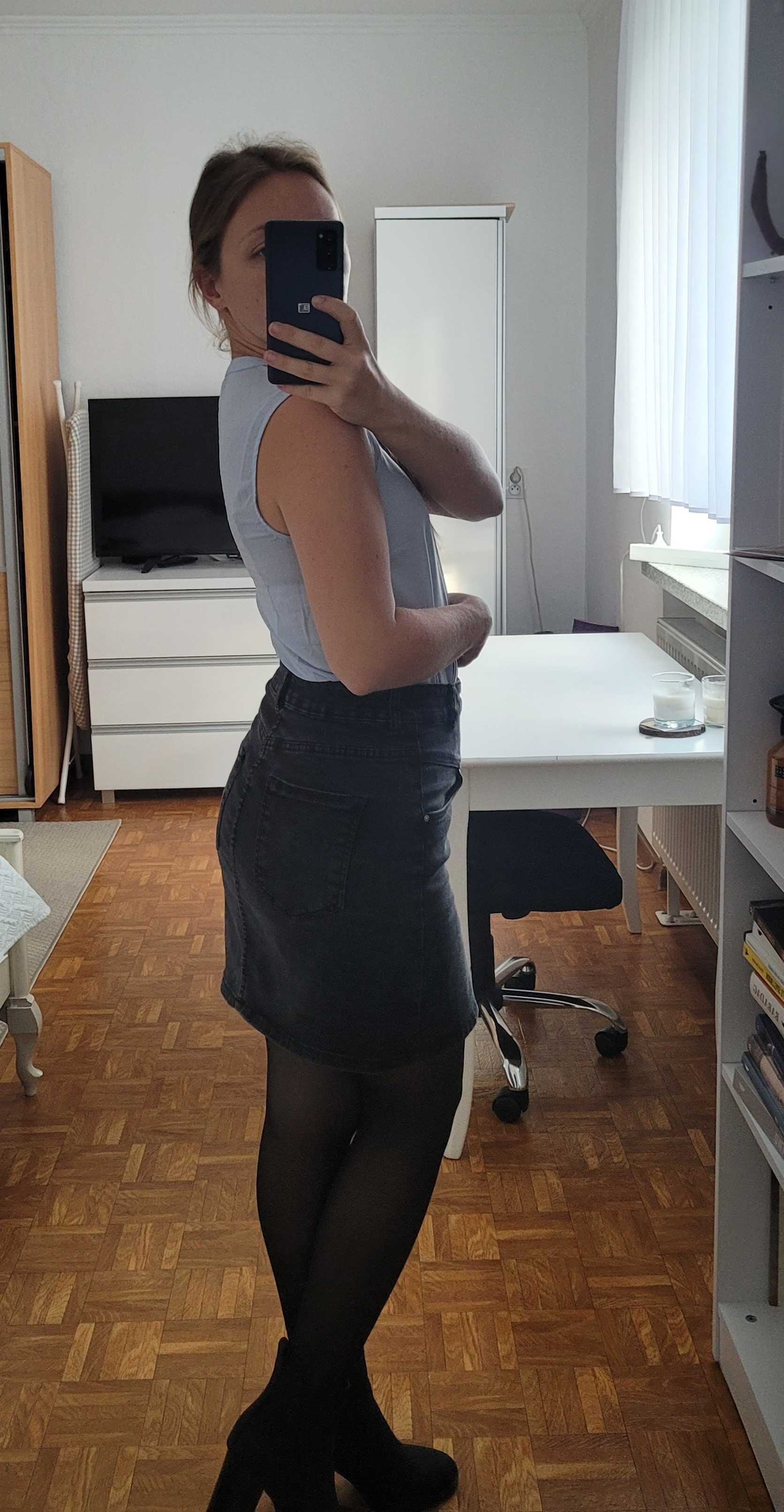 Jasnoniebieska bluzka
