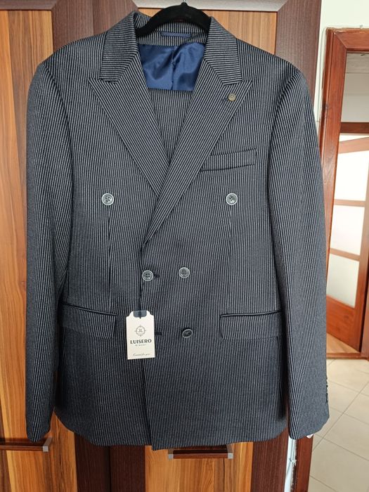 Garnitur Slimfit. NOWY
