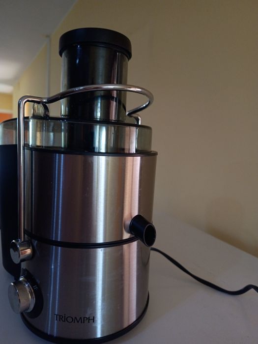 Sokowirówka wysokoobrotowy triomph z blenderem