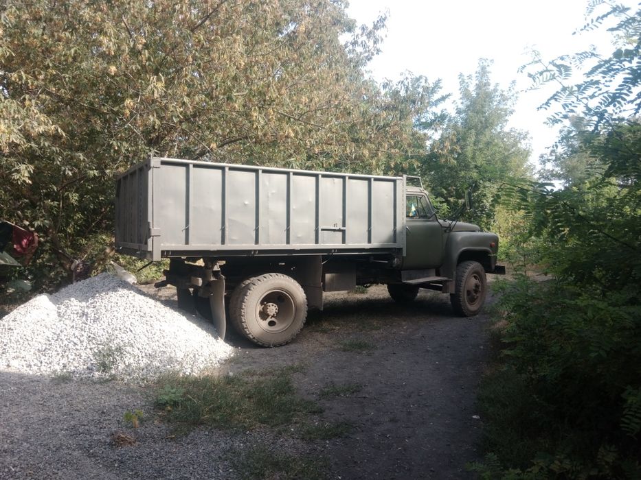 Пісок, чорнозем, щебень, шлак, писок, перегній. Вивіз сміття, вантажни