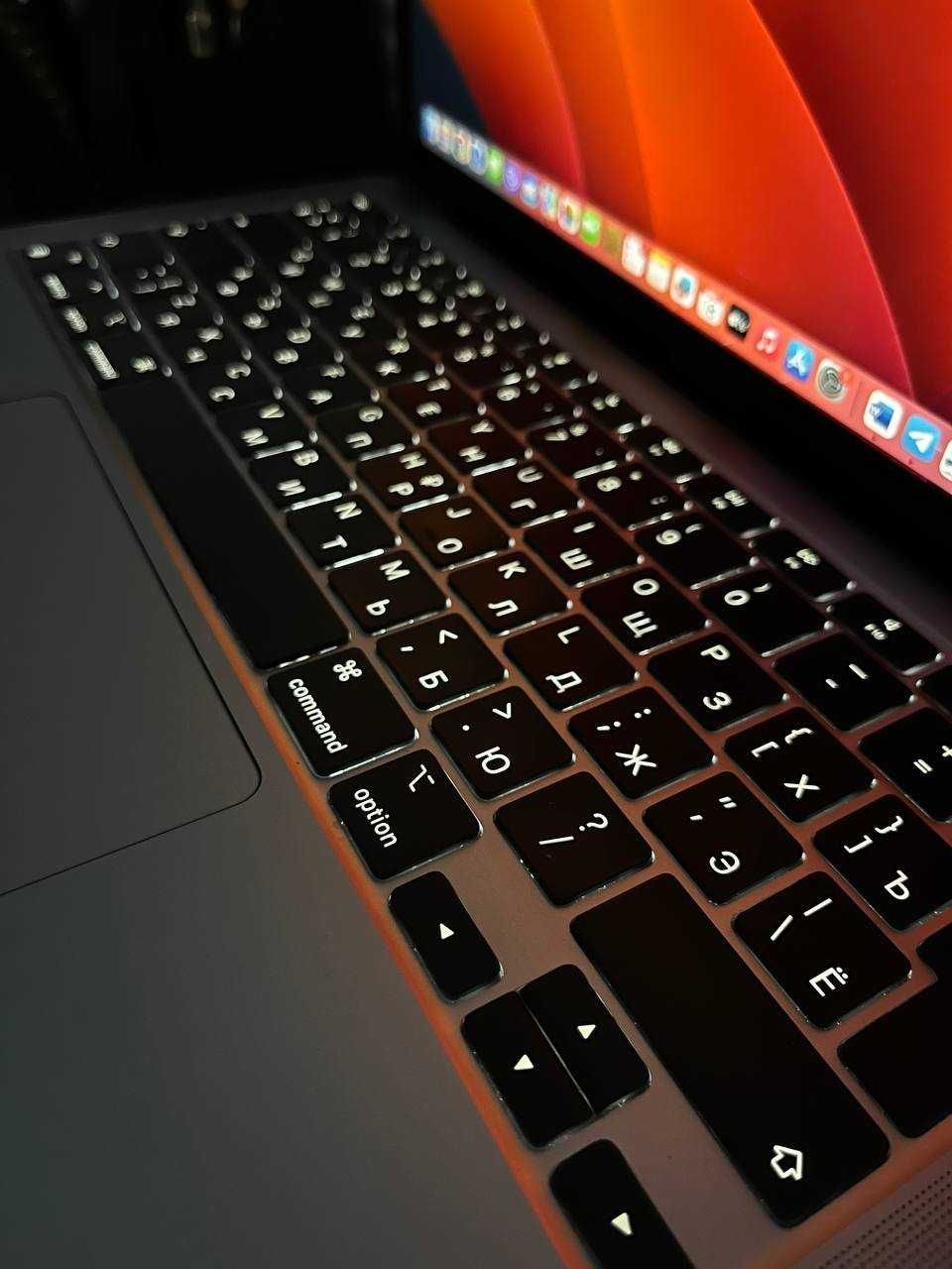 Ноутбук Apple New MacBook Air M1 13.3'' 256Gb MGN63 Space Grey 2020