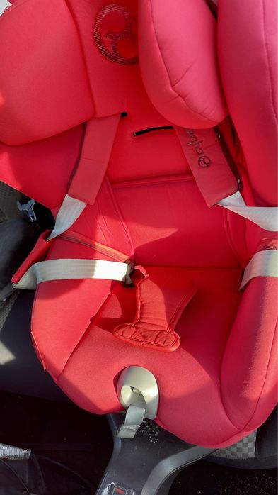 Sprzedam fotelik obrotowy Cybex.