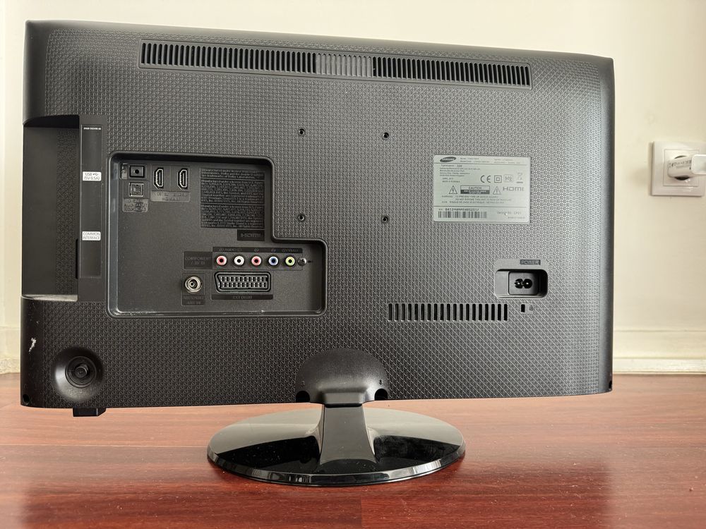 LCD samsung televisao ou monitor 24 polegadas LT24D310EW