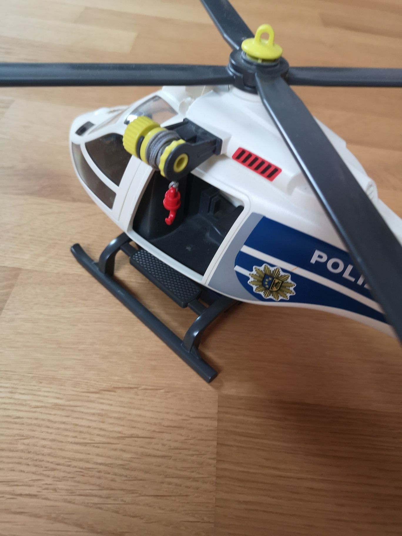 Zabawka Helikopter  policyjny Playmoblil i  policjanci z latarką