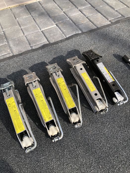 Домкрати VAG Skoda Audi Seat Golf Passat Vento A3 A4 A6 Оригінал