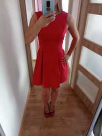 Czerwona sukienka krótka rozmiar S