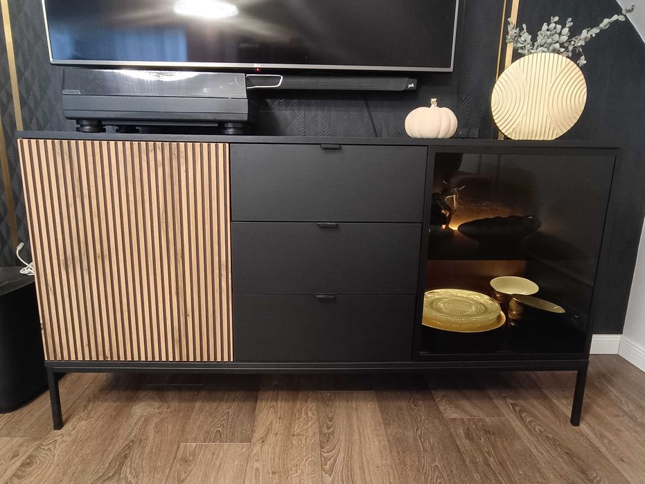 Komoda  / komoda pod telewizor lamele