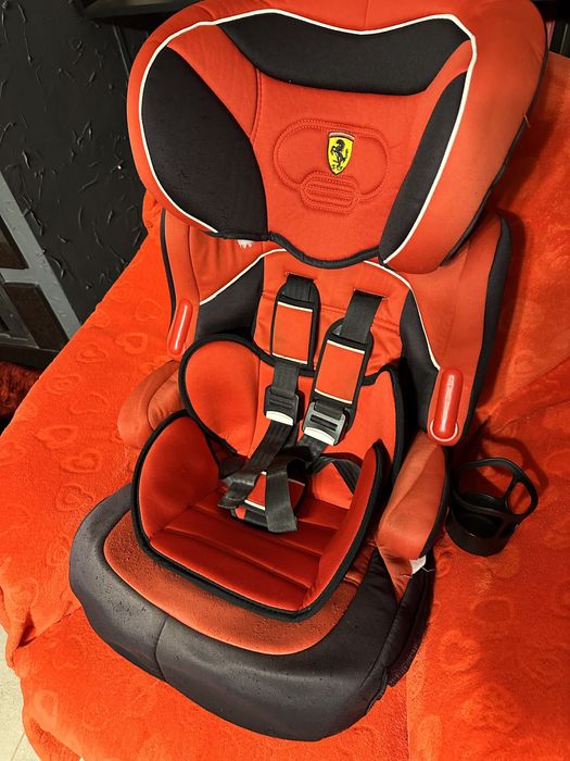 Fotelik samochodowy ferrari 9-36 kg