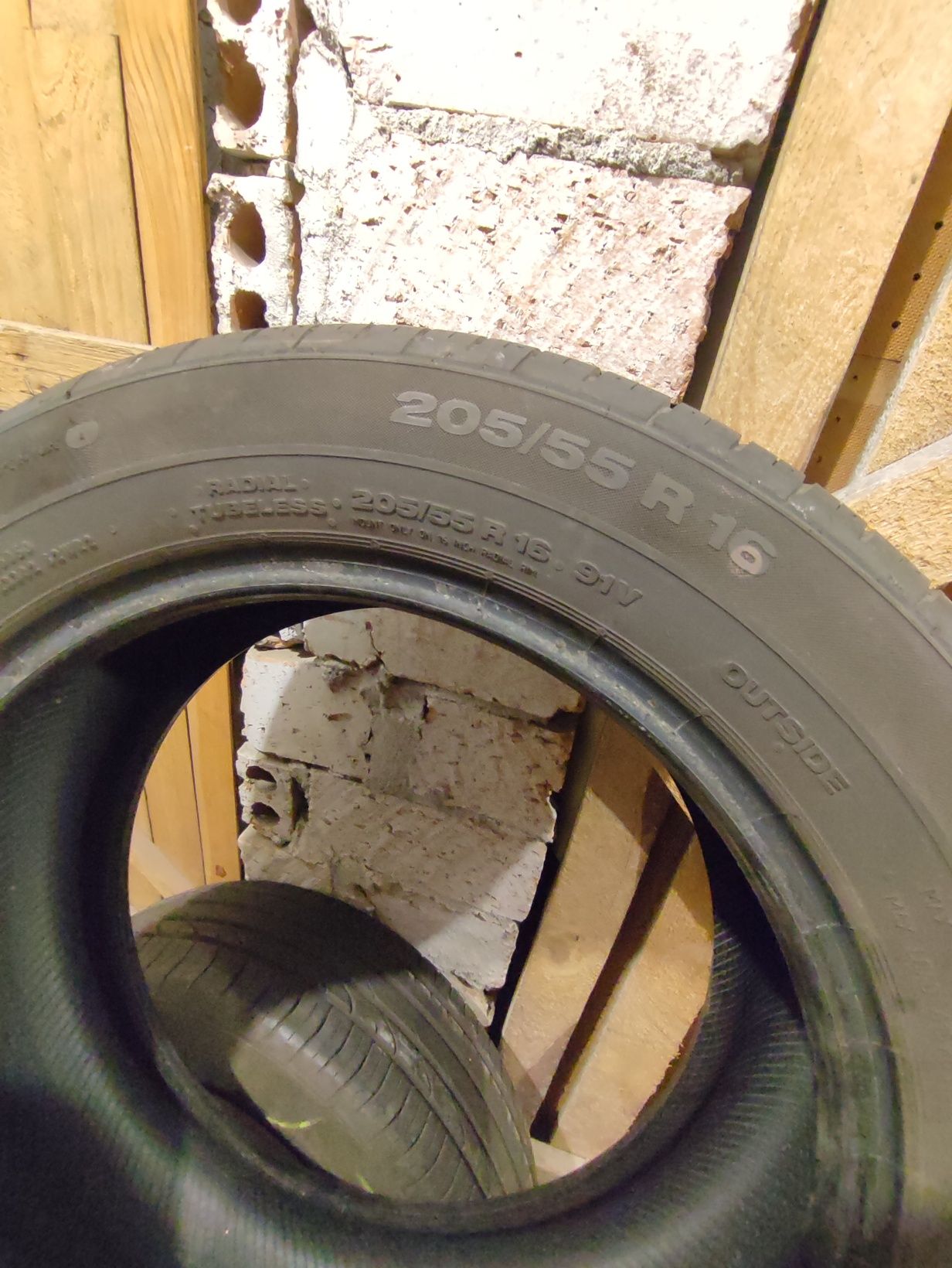 Opony letnie Continental 205/55 R16.