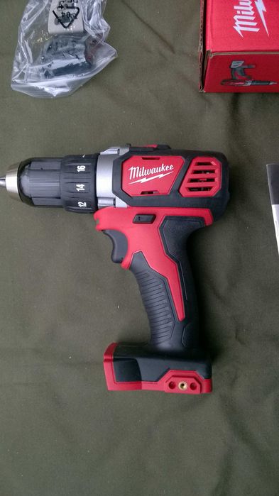 Wiertarko wkrętarka Milwaukee M18 BDD-0