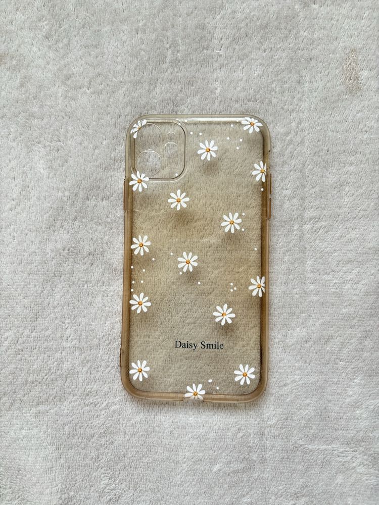 Zestaw 6 case na telefon w kwiatki Iphone 11 marki h&m, sinsay, house