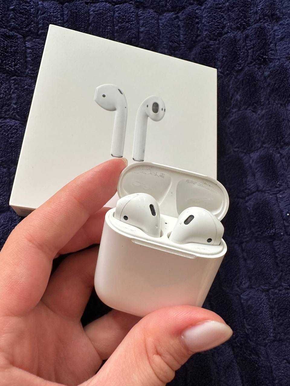 Продам наушники Airpods