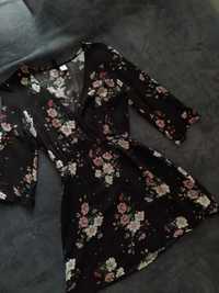 H&M czarna sukienka mini w kwiaty 34 XS