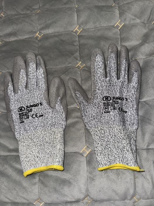 Рукавиці робочі з цупкого матеріалу