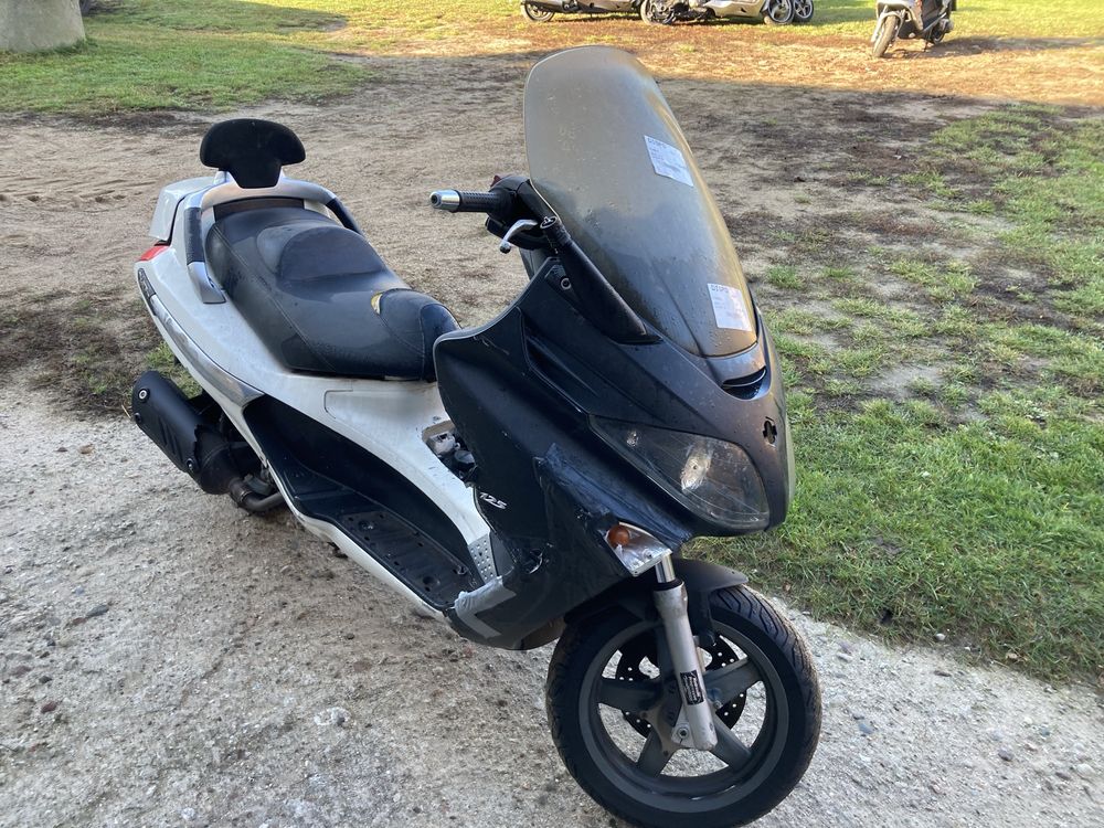 Piaggio X-evo 125 xevo czasza silnik lagi osłony owiewki kokpit linka