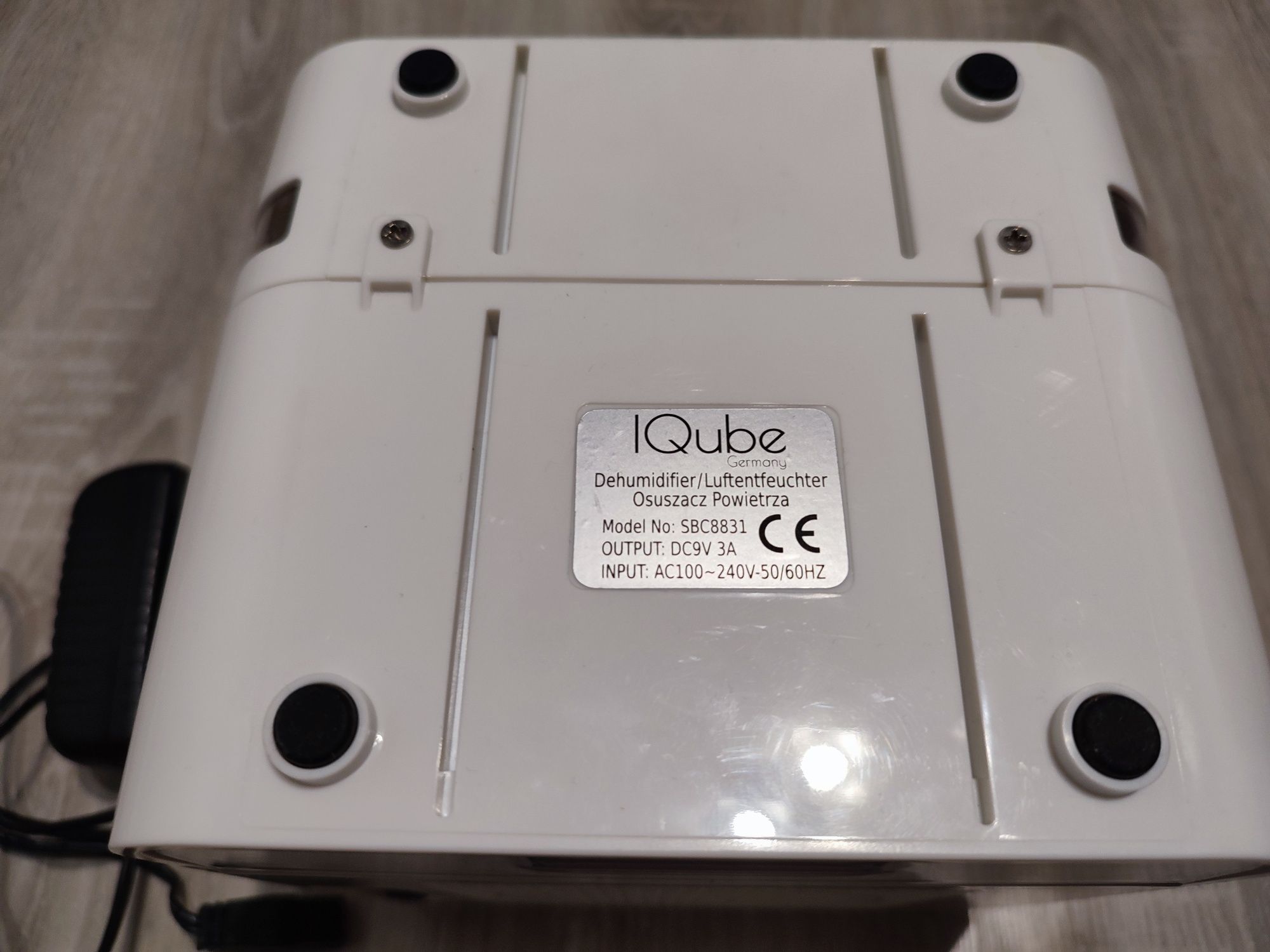Osuszacz pochłaniacz wilgoci iqube sbc8831