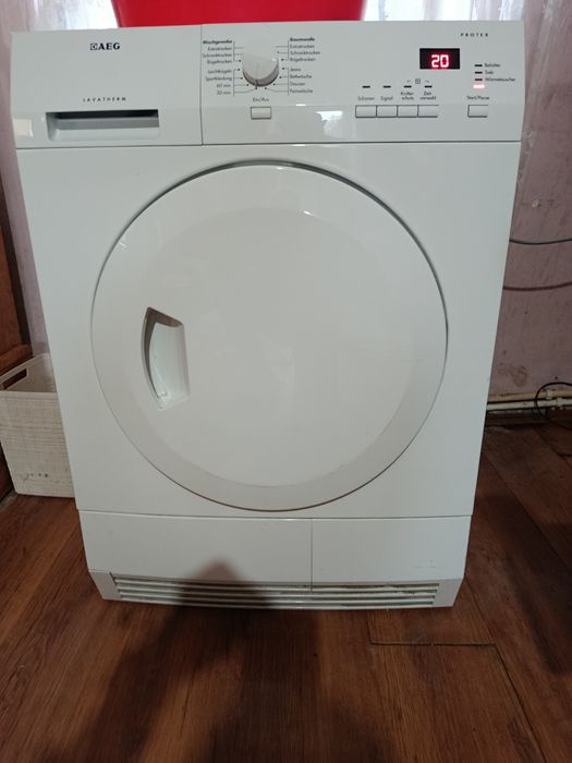 Suszarka do ubrań AEG