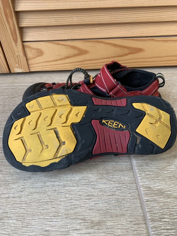 Сандалі Keen