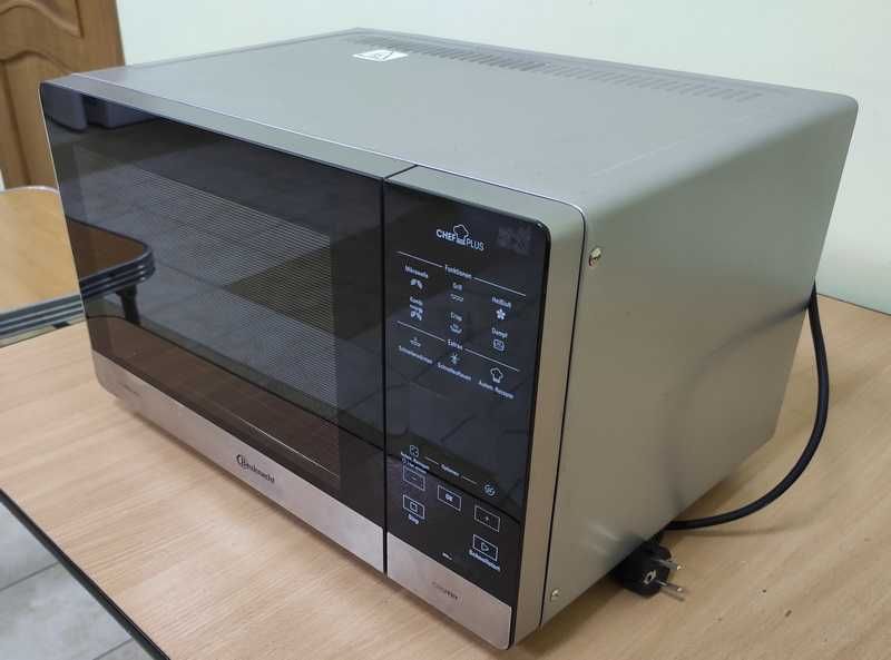 Мікрохвильова піч Bauknecht MW 49/SL (Німеччина) б/в