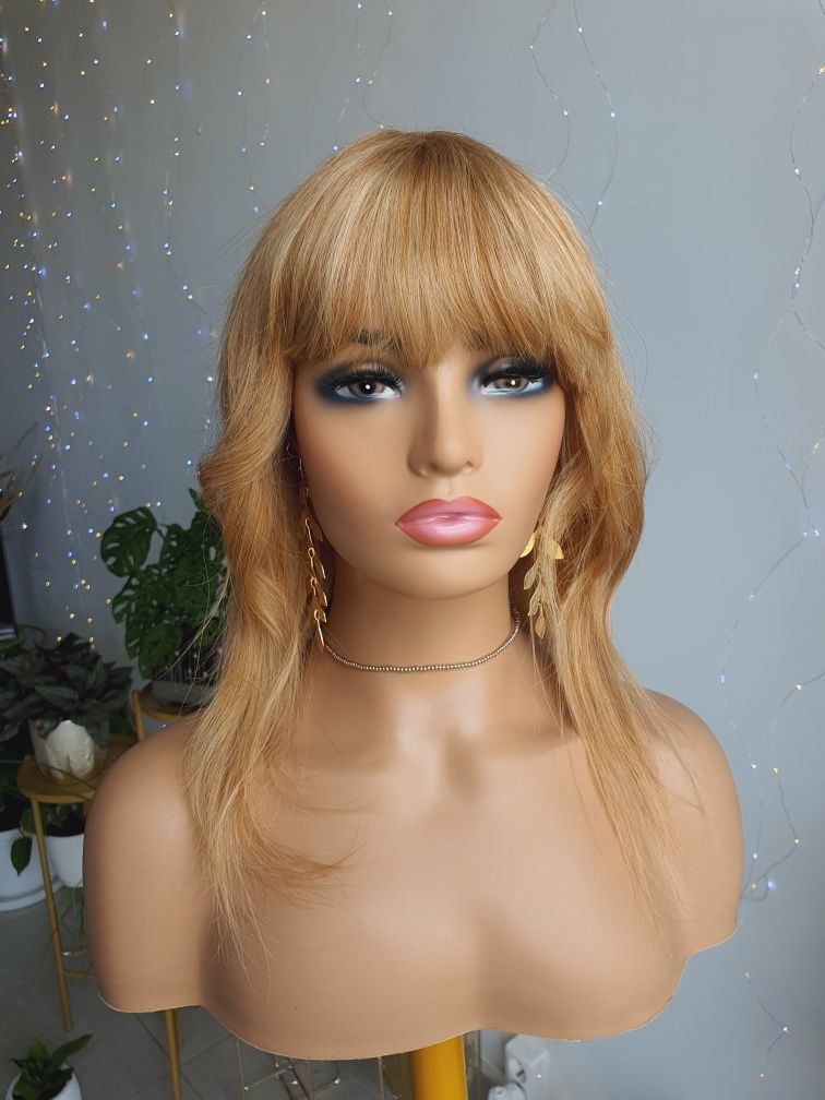 Peruka z włosów naturalnych w 100% Sofi z grzywką blond refleksy