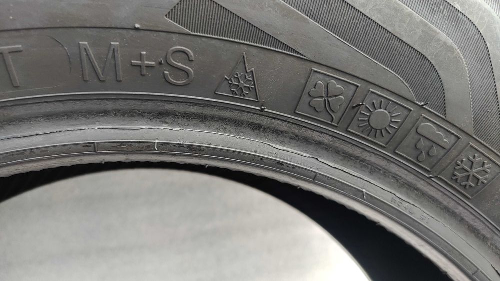 Opony Całoroczne 195/65/15 Vredestein 2szt 6mm 2023r MB