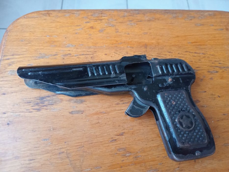 Игрушка советский пистолет