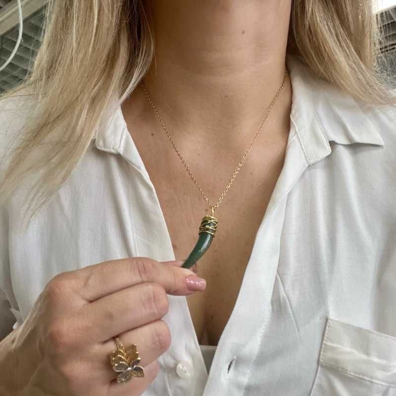 Pendente Corno de Quartzo Verde com Ouro 19K Amarelo e Diamante