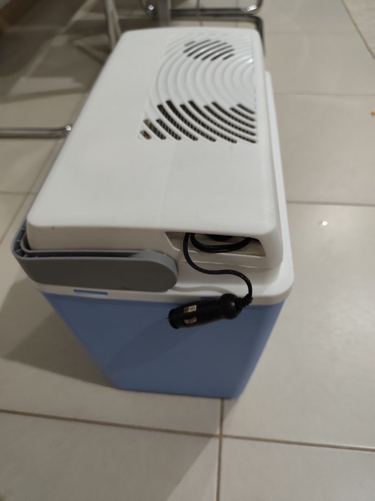 Geleira elétrica Crivit modelo 108075.
