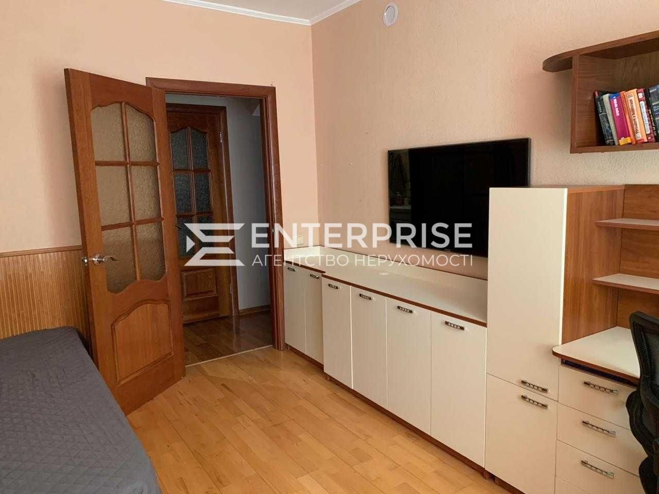 Продаж 3к квартири вул. Північна, Оболонський район