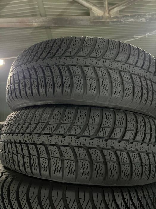Автошини зимові KUMHO 185/60/15 (2шт)Резина,Колеса,Гума,Скати, Шини)