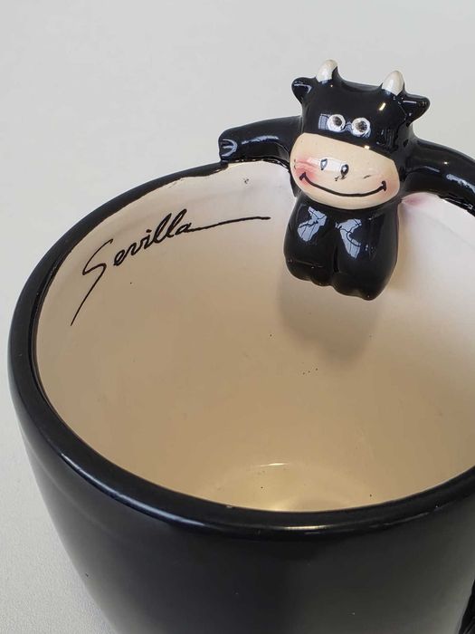 Caneca “Sevilla” com figura de touro 3D