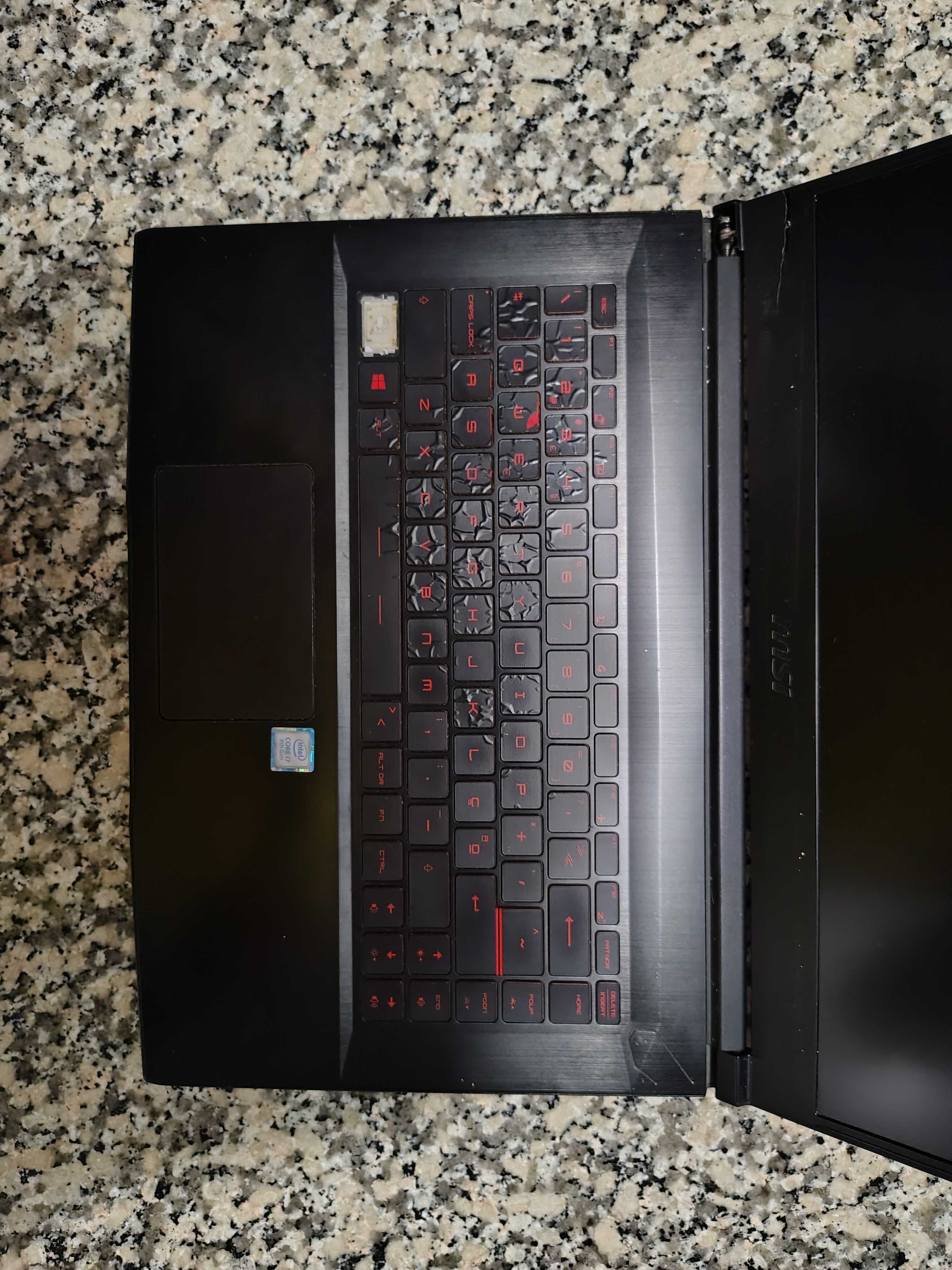 Portátil MSI MS-16R1