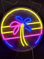 Neon na sprzedaż ("tropikalna" ozdoba)