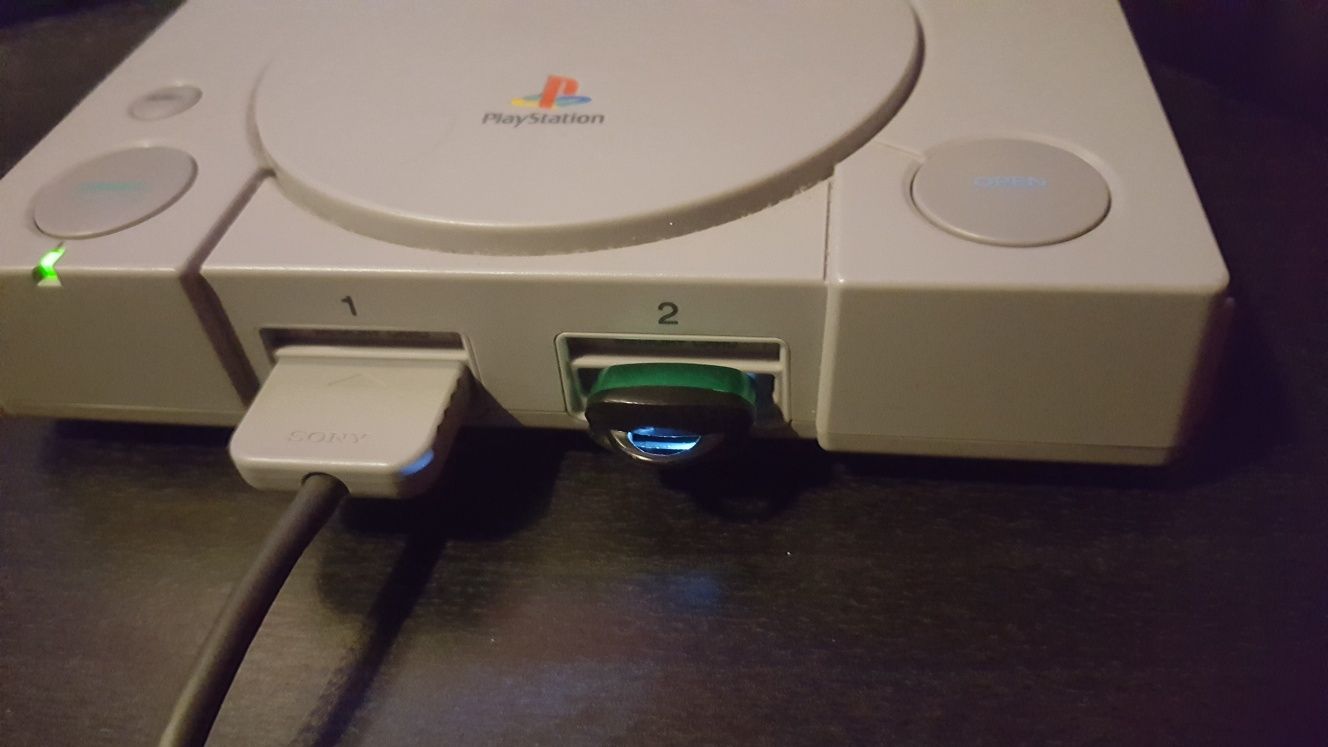 Playstation Classic mini com 280 jogos