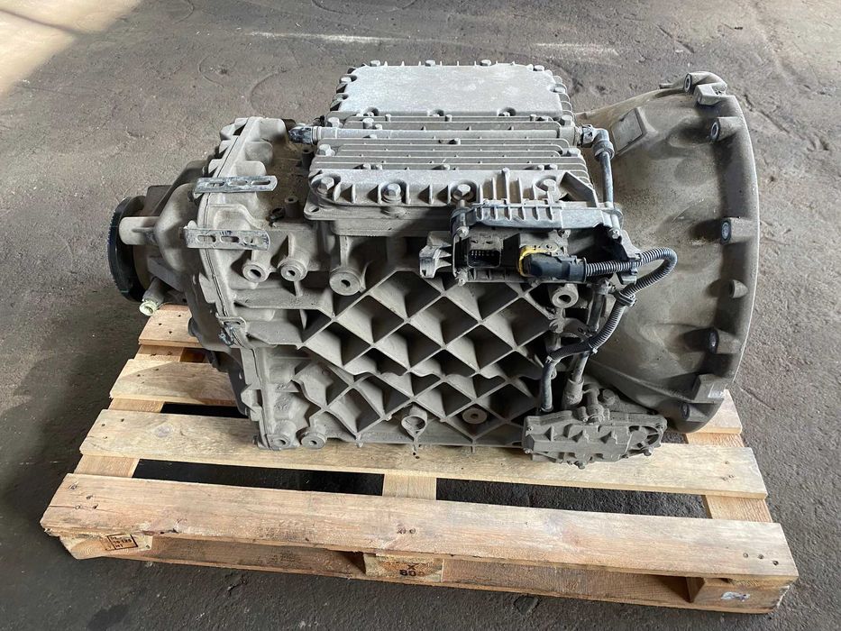 Коробка передач КПП АКПП Renault T Volvo FH FM EURO 6 AT2412E AT2612E