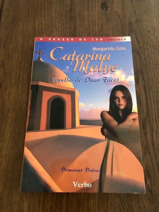 Livro "Espelho de Duas Faces" de Catarina Malye